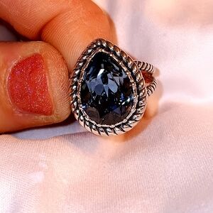 Lovely Blue Topaz Teardrop Ring! Size 7!